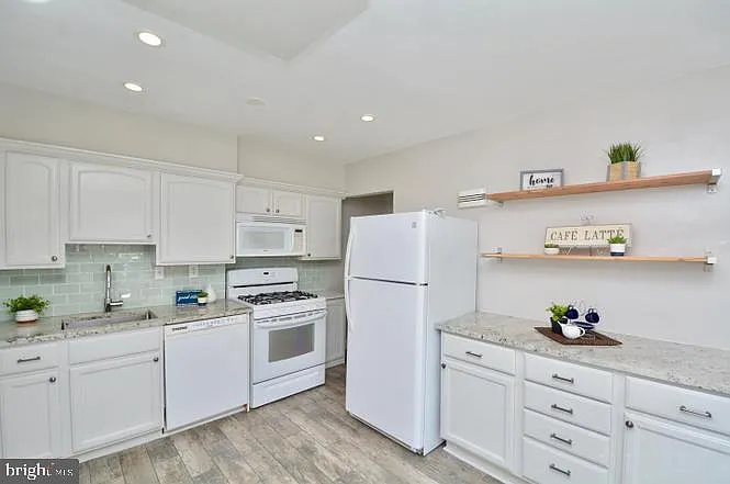 2602 S Troy St — Photo 7