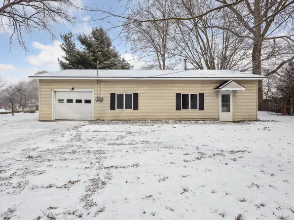 1531 Ten Mile Rd NE, Comstock Park, MI 49321