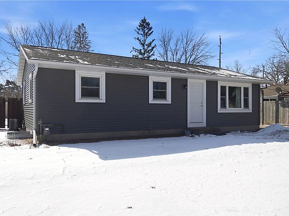 2nd image of 2553 Spooner Avenue