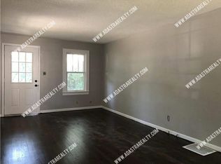 7640 Pennsylvania Ave, Kansas City, MO 64114