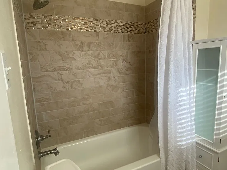 738 N Wall St — Photo 17