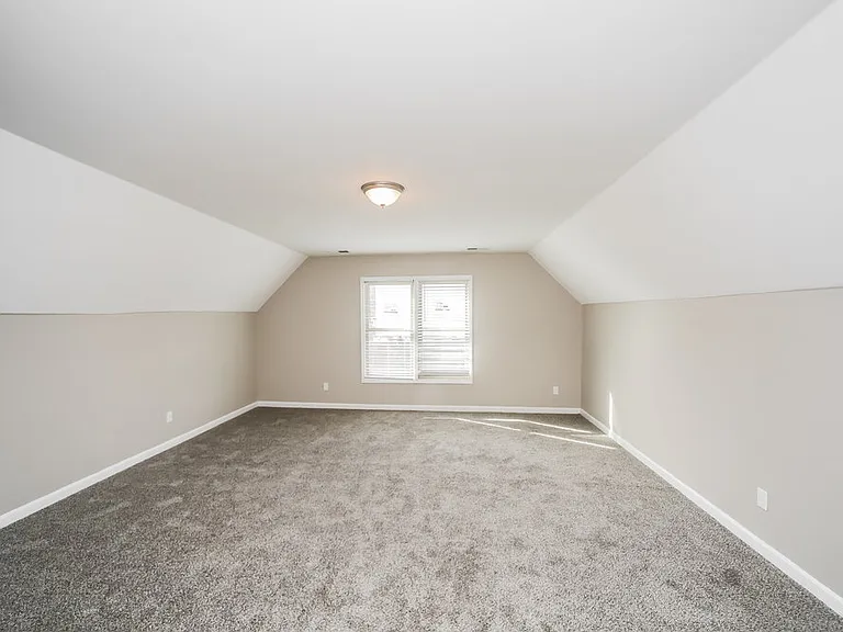 9347 Helmsley Dr — Photo 15