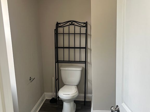 5th image of 5338 Vine St APT 3B
