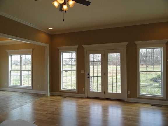 3rd image of 15 Windsor South Ct Lot 26
