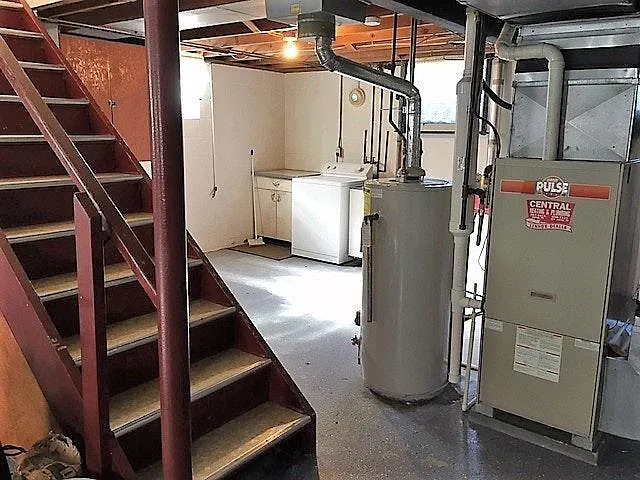 Large, dry basement