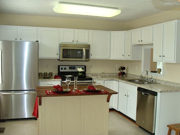 5th image of 100 Raquel Ct