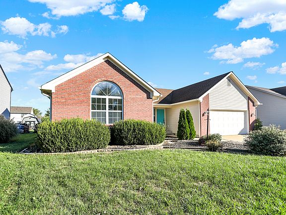 3rd image of 6654 Blackthorn Dr