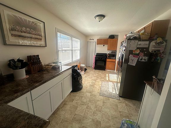 3rd image of 5056 Birch St