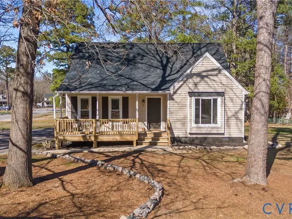 24204 Gloria Dr, North Dinwiddie, VA 23803