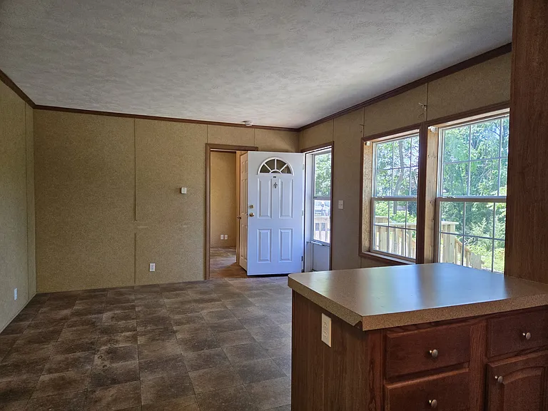 107 Rayewood Dr — Photo 22