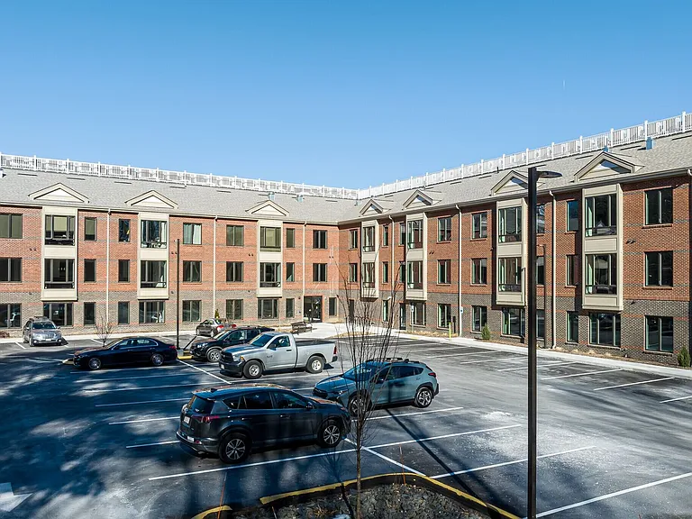 133 South East Commons — Photo 25