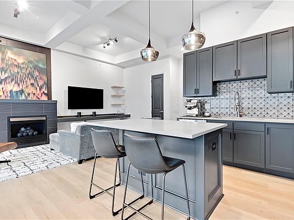 5th image of 1101 Walnut St Unit 1308