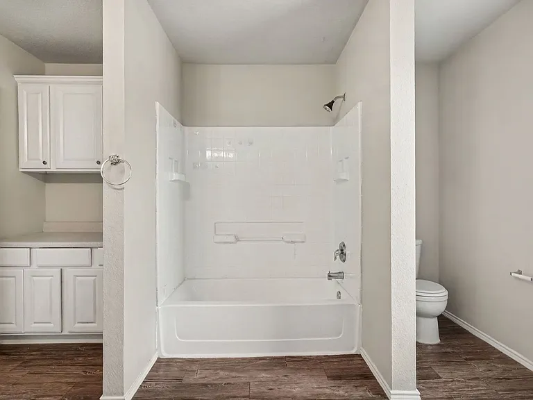 1733 Vineridge Ln — Photo 17