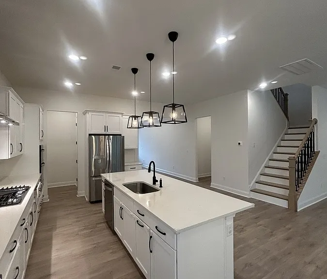 730 Mirkwood Ave — Photo 7