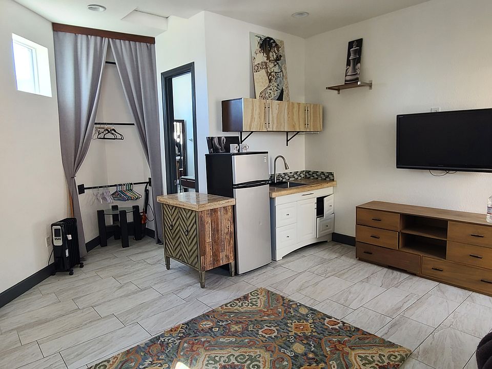 1st image of 6370 W Ford Ave #1