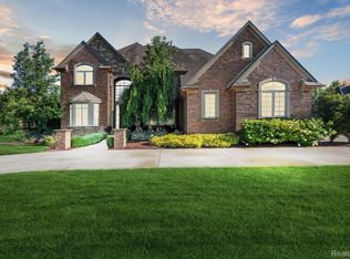 5020 Rockaway Ln, Clarkston, MI 48348