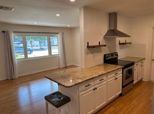 1576 Gentry St, Clearwater, FL 33755
