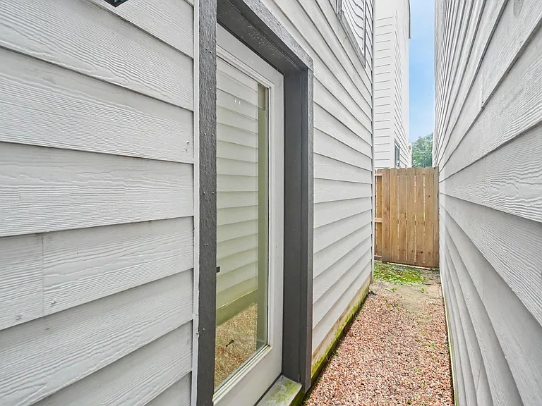 4310 Alice St — Photo 24