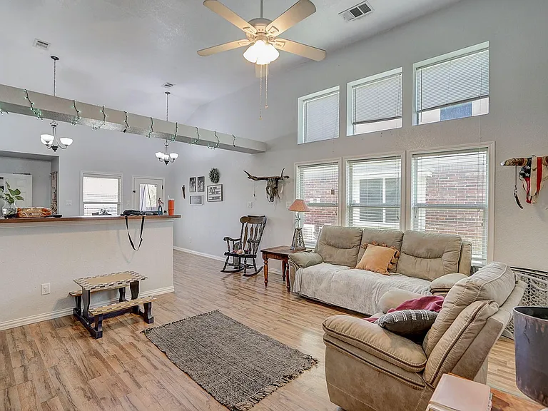 8801 Stewart St — Photo 10