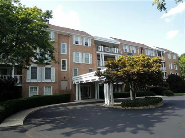 201 Kingsberry Cir APT 101, Pittsburgh, PA 15234