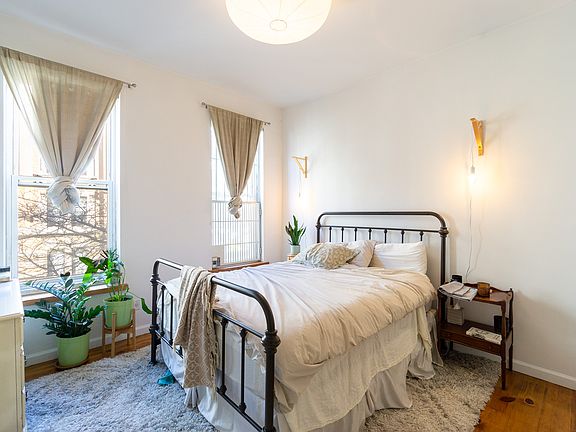 5th image of 348 E 10th St APT 3B