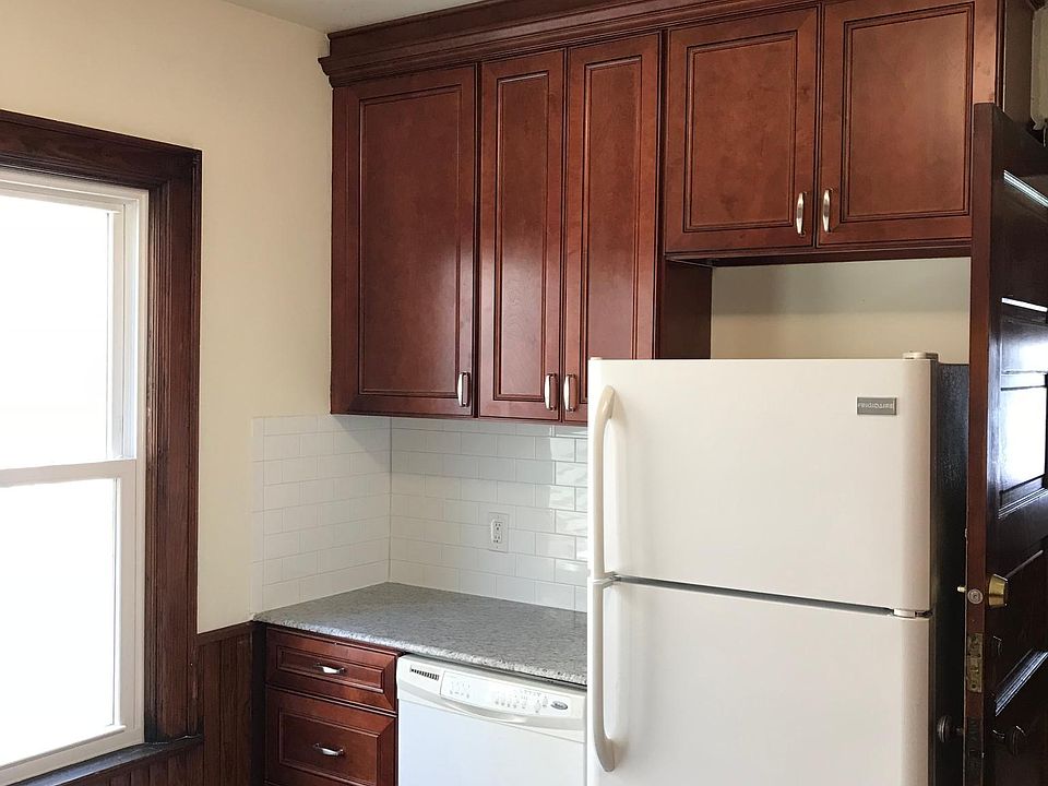 Newly Renovated Kitchen!