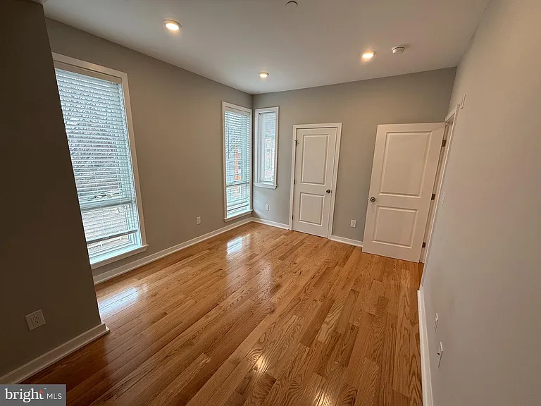 914 W Susquehanna Ave #18-2A — Photo 10