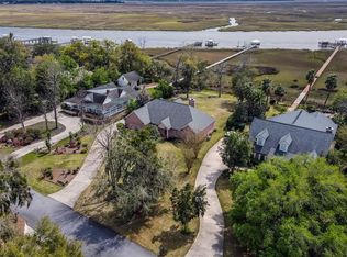 106 Queens Ct, Brunswick, GA 31523