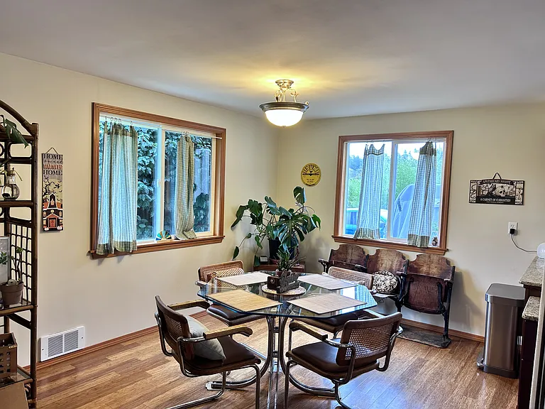 80 Bradley Pl — Photo 9