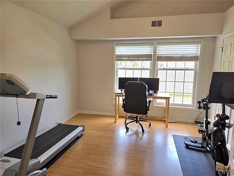 1105 Greymoor Way — Photo 17