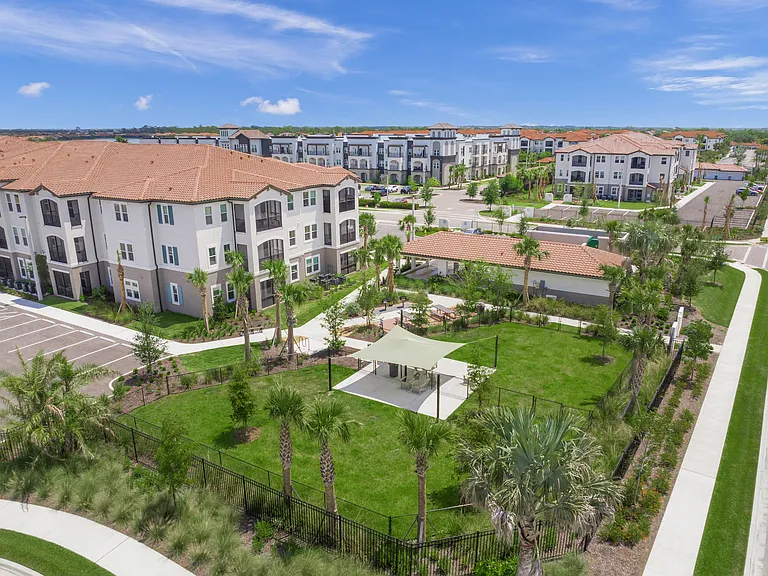 Revello Apartments — Photo 129