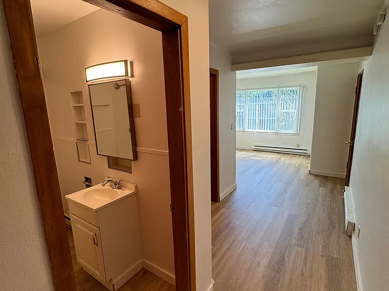 1806 W Pacific Ave — Photo 6