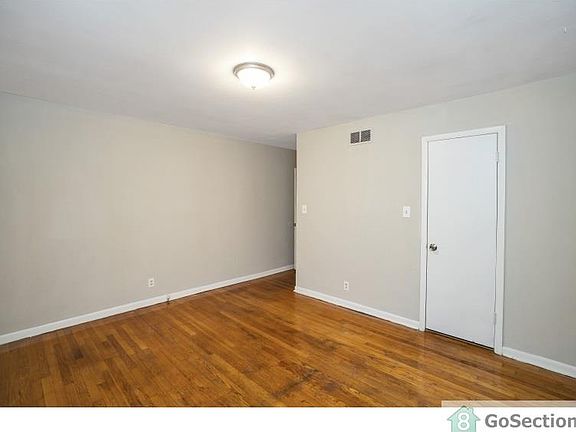 5th image of 1404 Club View Dr NW
