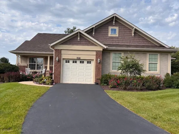 7536 Blairmore Dr, Rockford, IL 61107