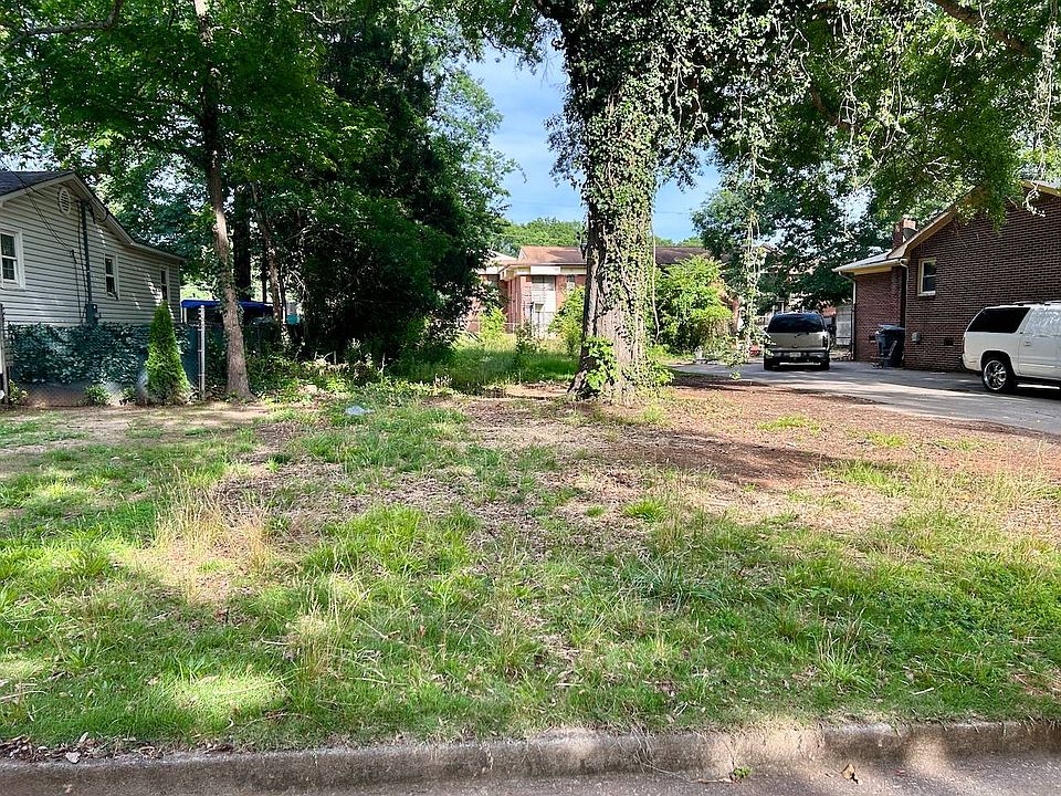 2nd image of 214 Westover Dr