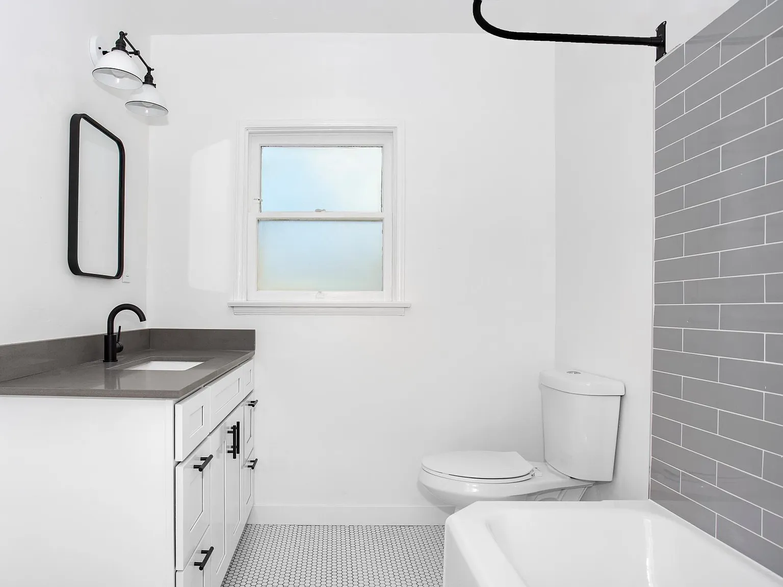 Studio, 410 sqft, $1,800 — Photo 3