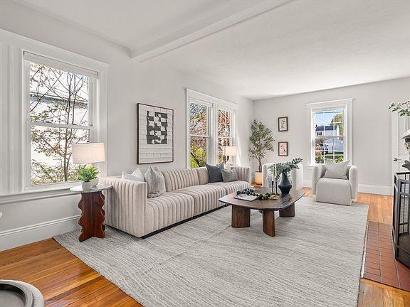 3rd image of 285 Fairmount Ave