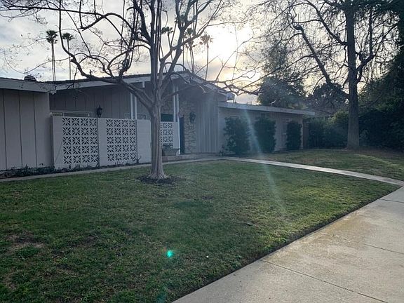 4th image of 23500 Burbank Blvd