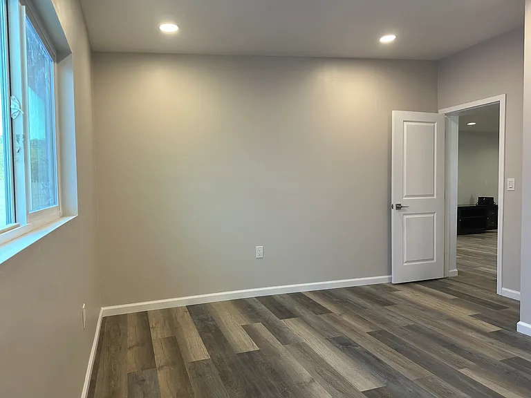 8657 Rumson Dr — Photo 14