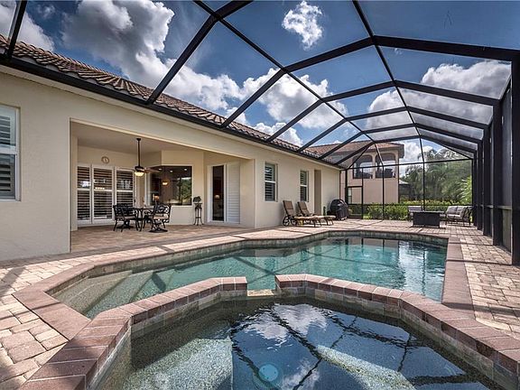2nd image of 5436 Royal Poinciana Way