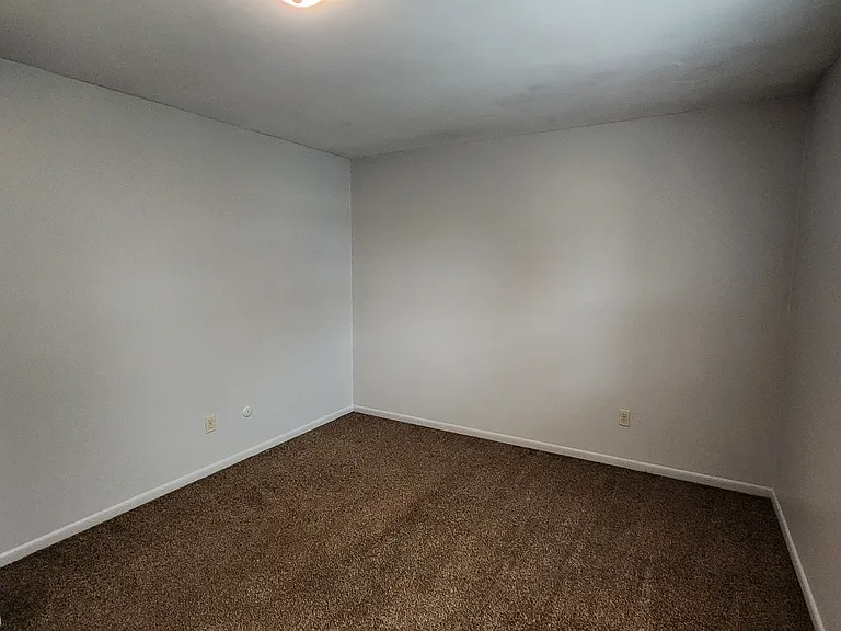 220 E. Lane Ave. — Photo 26
