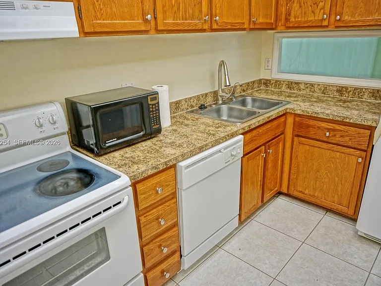 3740 Inverrary Dr #2N — Photo 11
