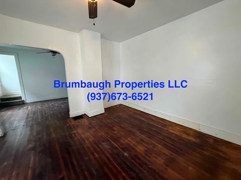 1027 Park Ave — Photo 12
