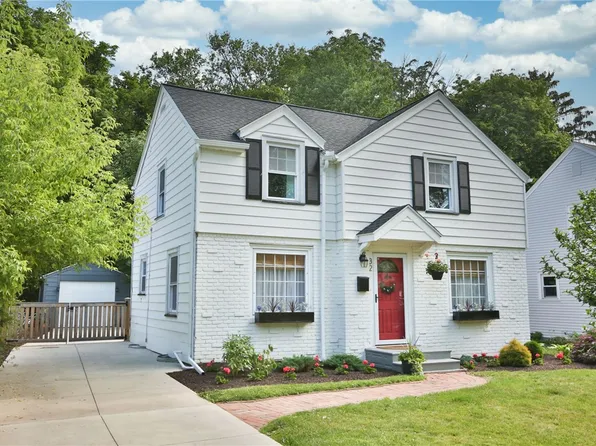 32 Meredith Ave, Rochester, NY 14618
