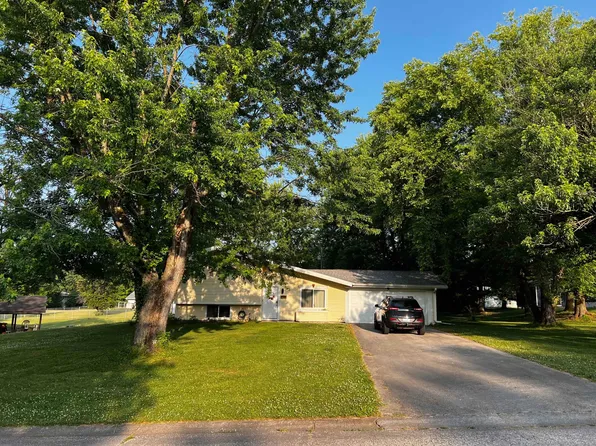 3745 N Armstrong Dr, Bloomington, IN 47404