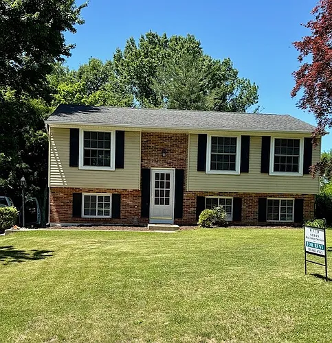 7102 Crystal Ct Photo 1