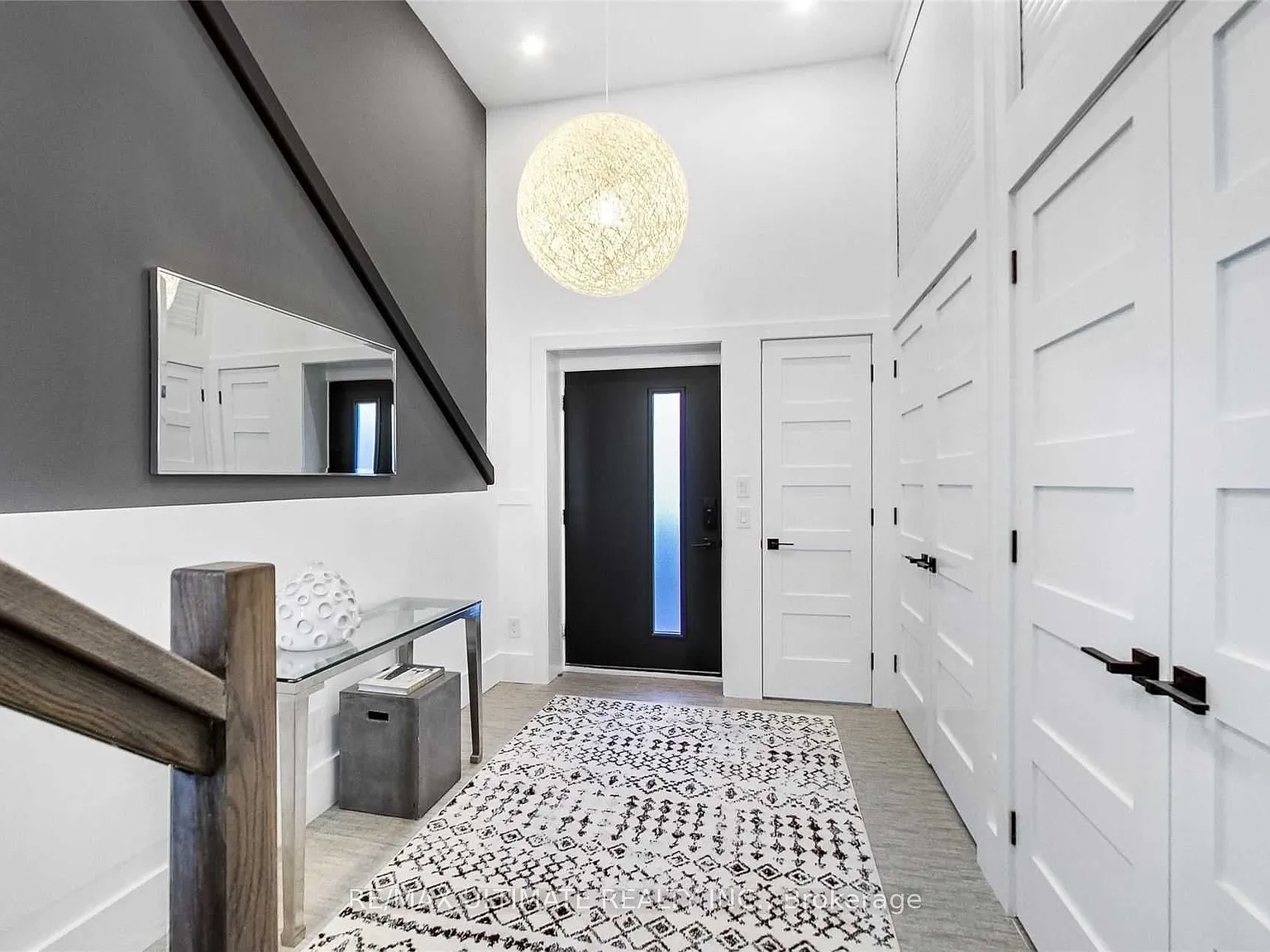 3 bed, $5,650 — Photo 4