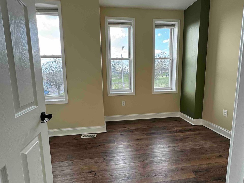 Private Bedroom with park facing/ sunset view