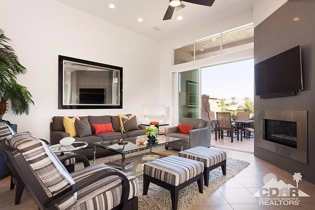 1st image of 514 Desert Holly Dr