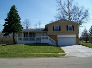225 Porter Dr, Englewood, OH